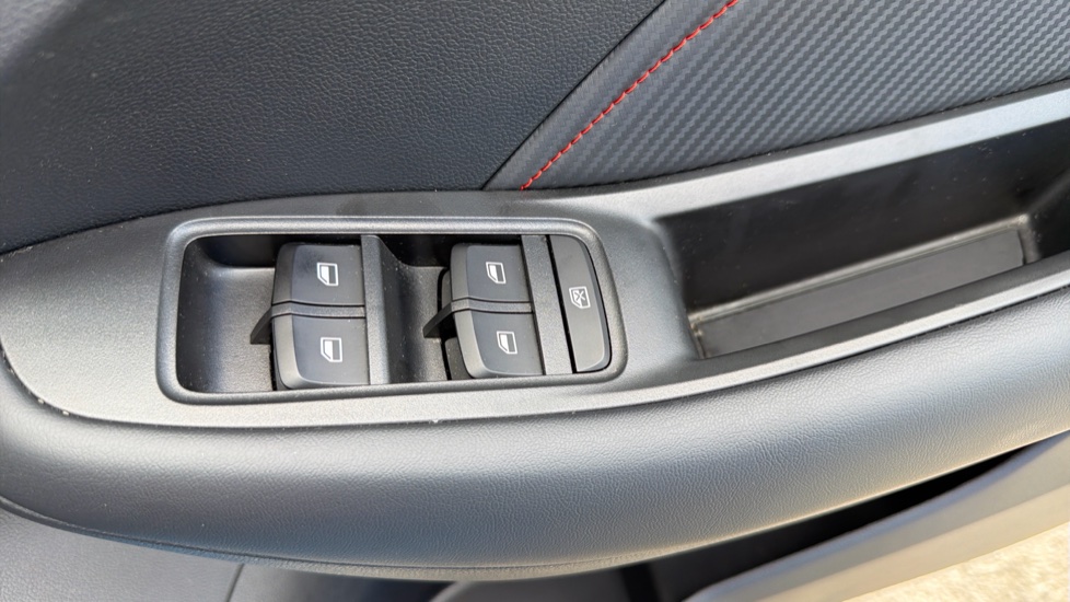 MG ZS 1.5 VTi-TECH Exclusive 5dr Petrol Hatchback - Image 27
