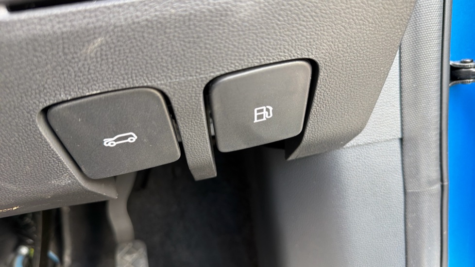 MG ZS 1.5 VTi-TECH Exclusive 5dr Petrol Hatchback - Image 28