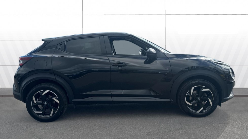 Nissan Juke 1.0 DiG-T 114 N-Connecta 5dr Petrol Hatchback - Image 5