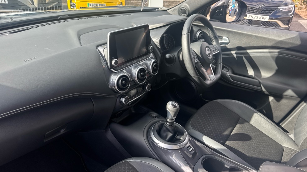 Nissan Juke 1.0 DiG-T 114 N-Connecta 5dr Petrol Hatchback - Image 9