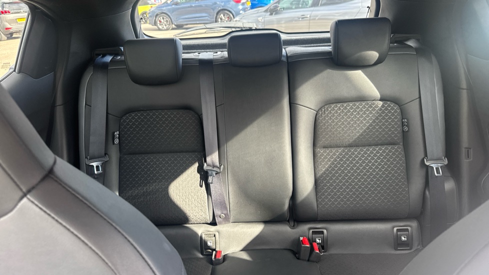 Nissan Juke 1.0 DiG-T 114 N-Connecta 5dr Petrol Hatchback - Image 15