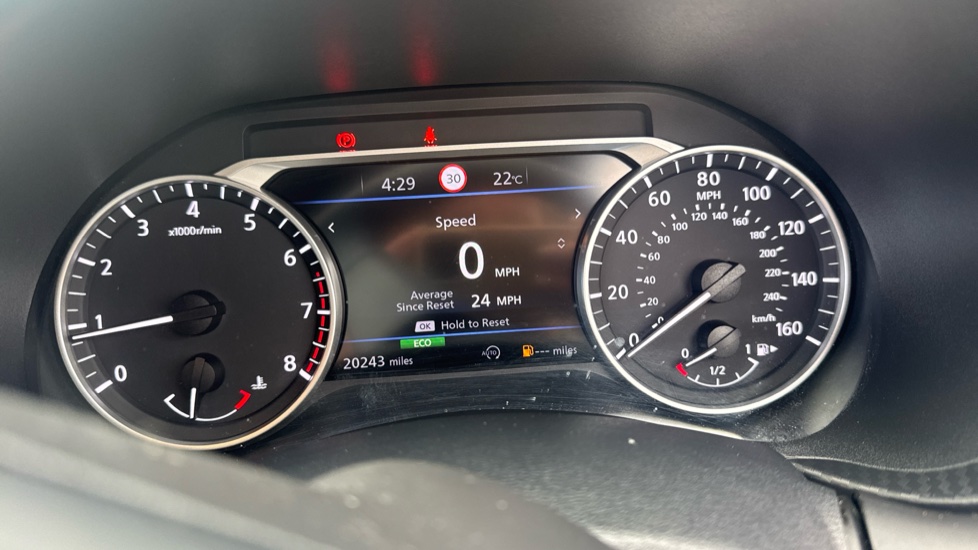 Nissan Juke 1.0 DiG-T 114 N-Connecta 5dr Petrol Hatchback - Image 18