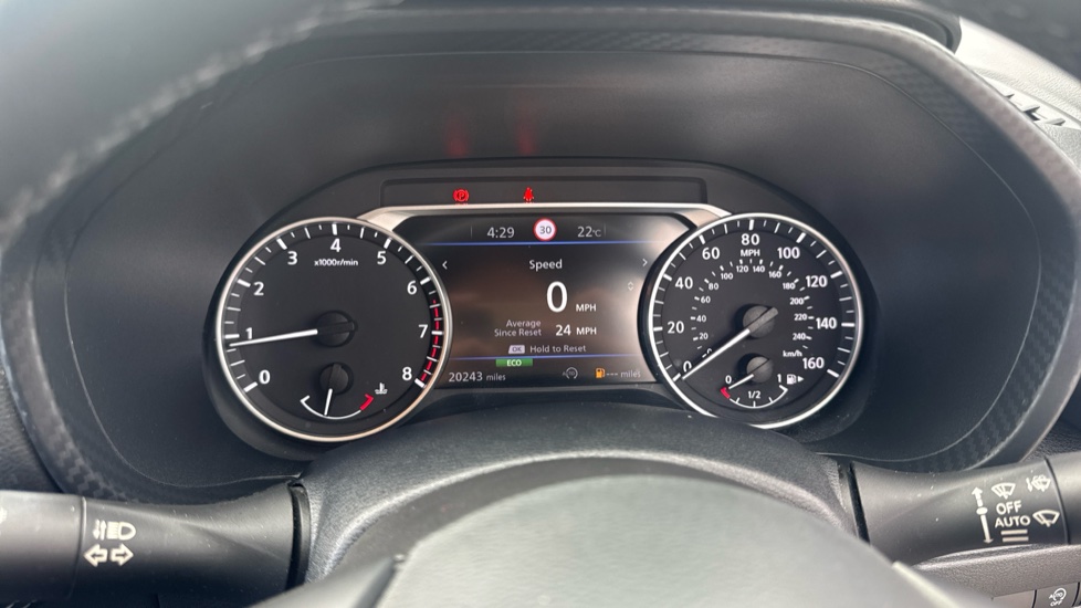 Nissan Juke 1.0 DiG-T 114 N-Connecta 5dr Petrol Hatchback - Image 35