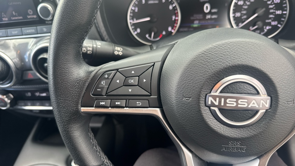 Nissan Juke 1.0 DiG-T 114 N-Connecta 5dr Petrol Hatchback - Image 38