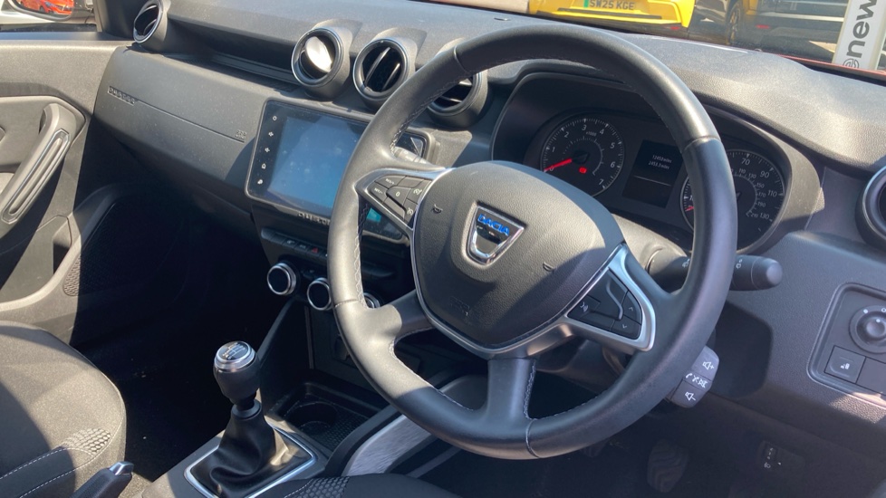 Dacia Duster 1.3 TCe 130 Prestige 5dr Petrol Estate - Image 11