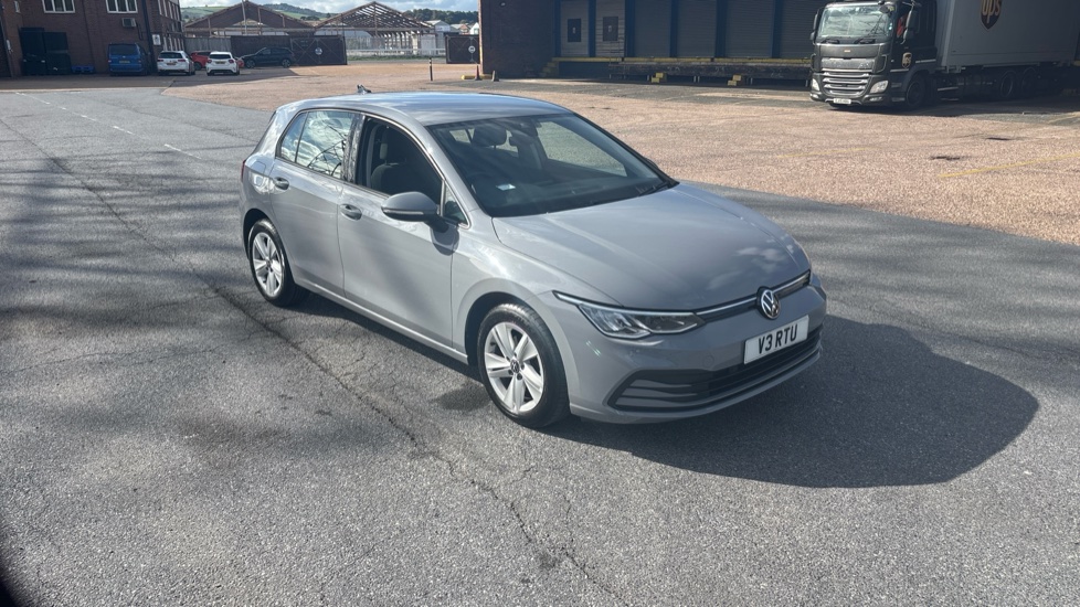 Volkswagen Golf 1.5 TSI Life 5dr Petrol Hatchback - Image 21