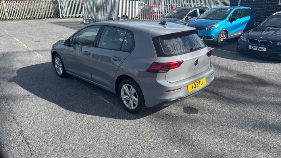 Volkswagen Golf 1.5 TSI Life 5dr Petrol Hatchback - Image 25