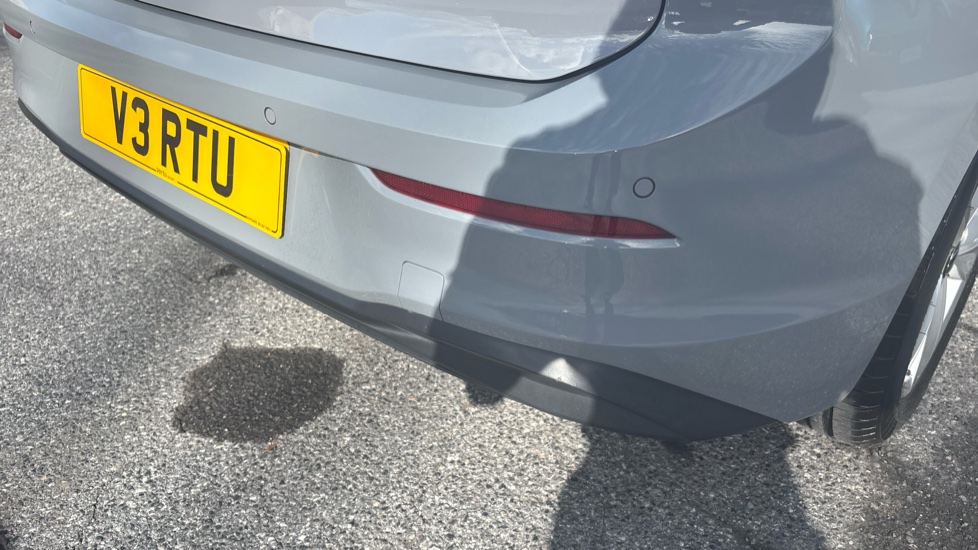 Volkswagen Golf 1.5 TSI Life 5dr Petrol Hatchback - Image 29