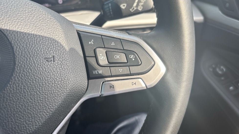 Volkswagen Golf 1.5 TSI Life 5dr Petrol Hatchback - Image 34