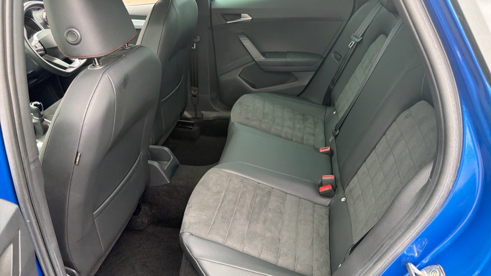 SEAT Arona 1.0 TSI 110 FR Edition 5dr Petrol Hatchback - Image 16