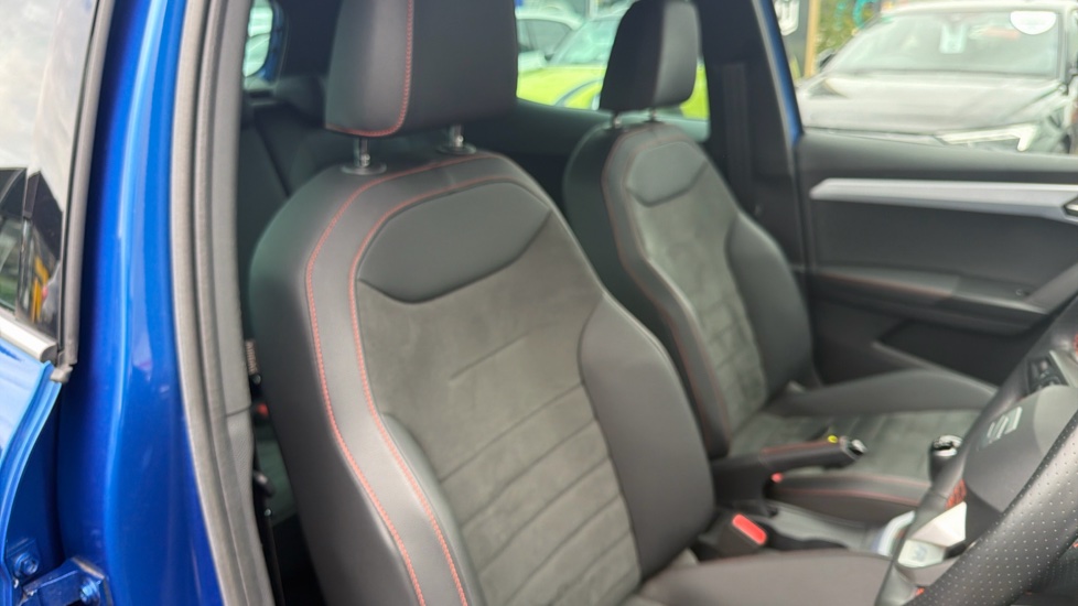 SEAT Arona 1.0 TSI 110 FR Edition 5dr Petrol Hatchback - Image 33