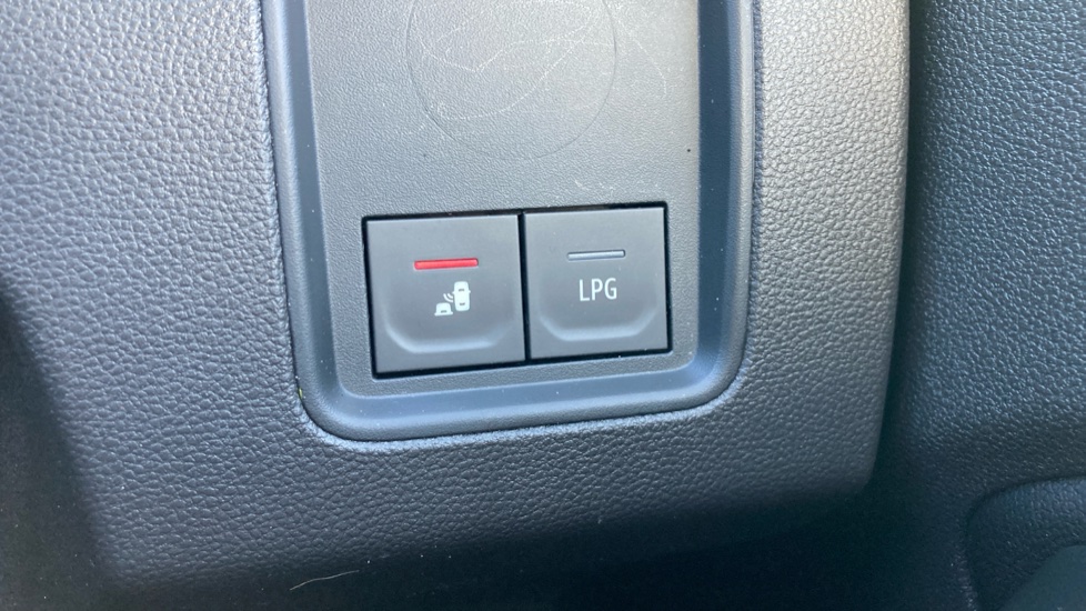 Dacia Duster 1.0 TCe 90 Journey 5dr Petrol Estate - Image 33