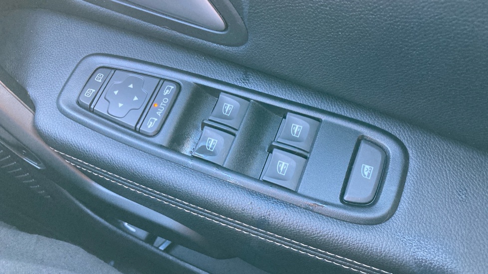 Dacia Duster 1.0 TCe 90 Journey 5dr Petrol Estate - Image 34