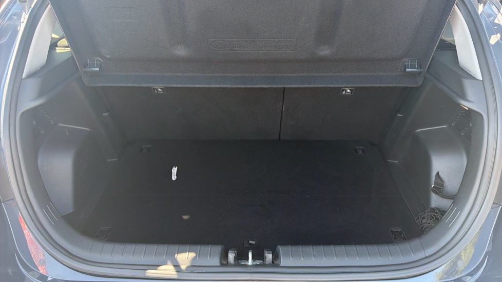 Hyundai i20 1.0T GDi Premium 5dr Petrol Hatchback - Image 4