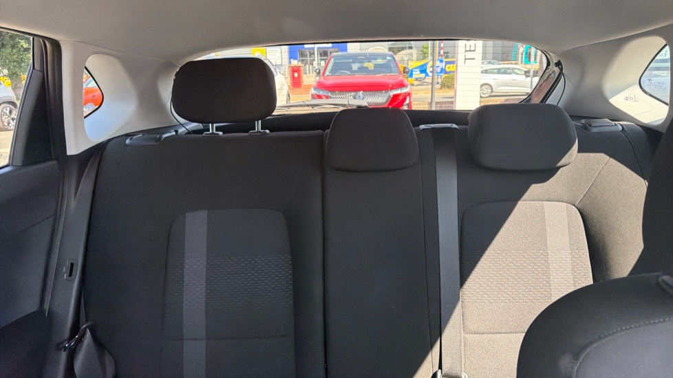 Hyundai i20 1.0T GDi Premium 5dr Petrol Hatchback - Image 15