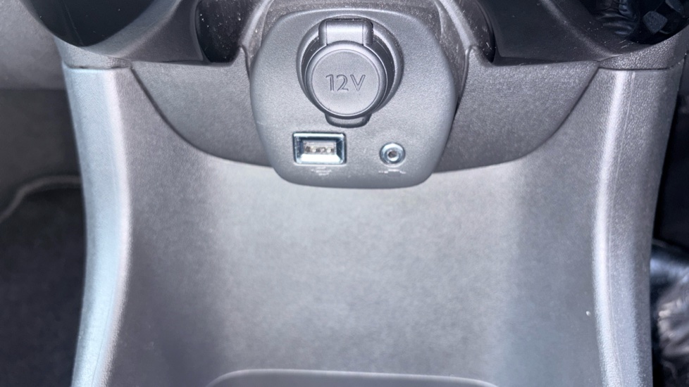 Citroen C1 1.2 PureTech Flair 5dr Petrol Hatchback - Image 26