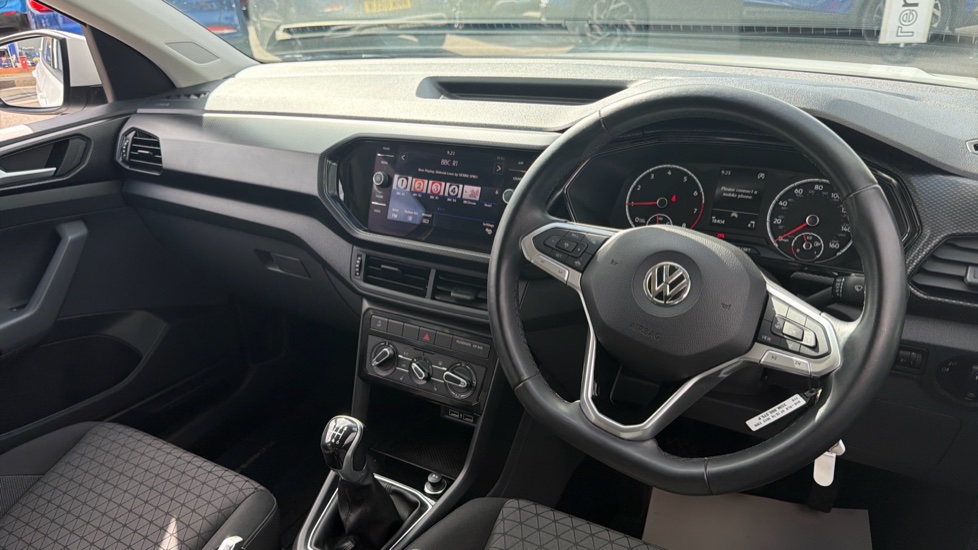Volkswagen T-Cross 1.0 TSI 115 SE 5dr Petrol Estate - Image 11