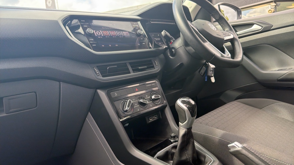 Volkswagen T-Cross 1.0 TSI 115 SE 5dr Petrol Estate - Image 13