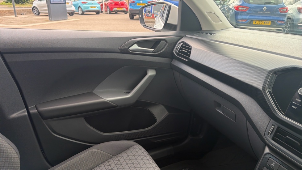 Volkswagen T-Cross 1.0 TSI 115 SE 5dr Petrol Estate - Image 26