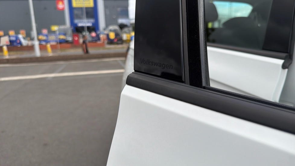 Volkswagen T-Cross 1.0 TSI 115 SE 5dr Petrol Estate - Image 29