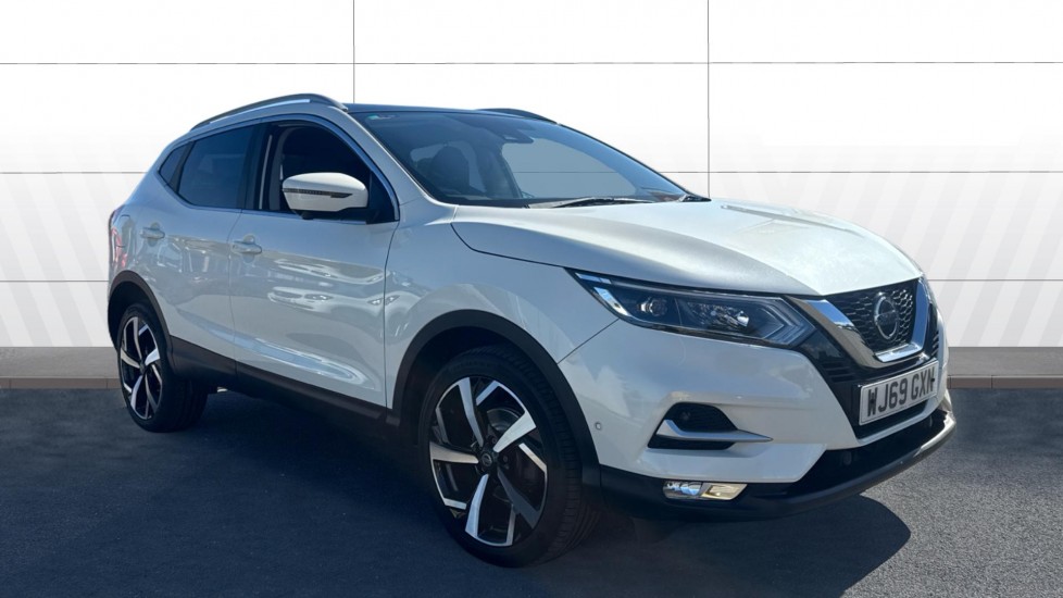 Nissan Qashqai 1.3 DiG-T 160 Tekna 5dr DCT Petrol Hatchback - Image 1