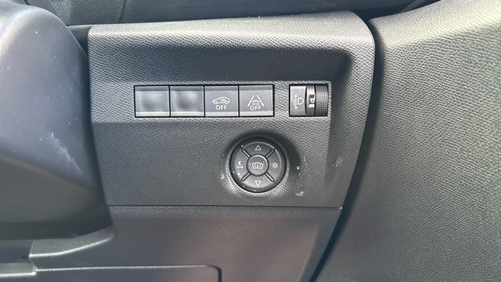 Citroen C4 1.2 PureTech [130] Shine Plus 5dr Auto Petrol Hatchback - Image 24