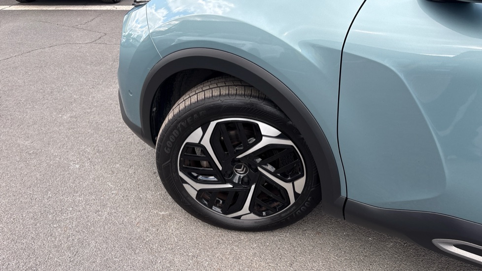 Citroen C4 1.2 PureTech [130] Shine Plus 5dr Auto Petrol Hatchback - Image 39