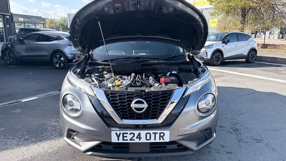 Nissan Juke 1.0 DiG-T 114 N-Connecta 5dr Petrol Hatchback - Image 8