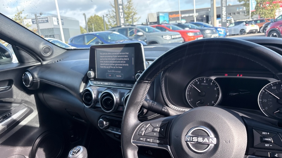 Nissan Juke 1.0 DiG-T 114 N-Connecta 5dr Petrol Hatchback - Image 11