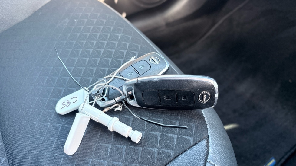 Nissan Juke 1.0 DiG-T 114 N-Connecta 5dr Petrol Hatchback - Image 20