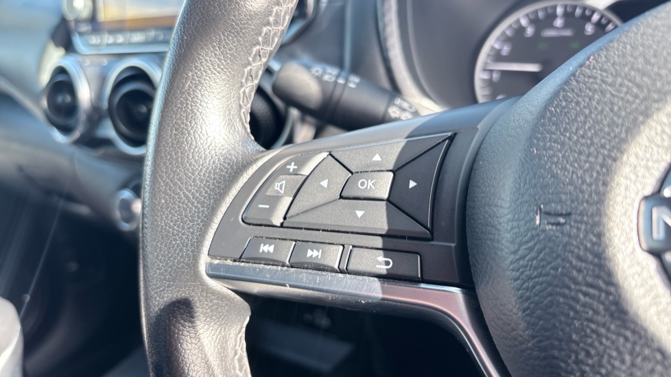 Nissan Juke 1.0 DiG-T 114 N-Connecta 5dr Petrol Hatchback - Image 21