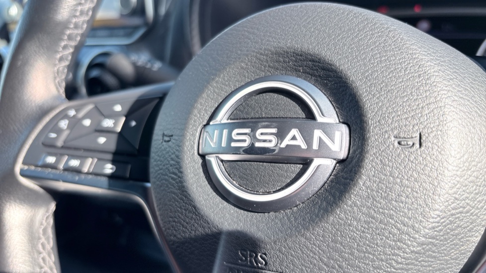 Nissan Juke 1.0 DiG-T 114 N-Connecta 5dr Petrol Hatchback - Image 22