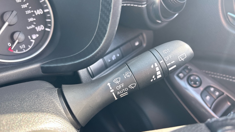 Nissan Juke 1.0 DiG-T 114 N-Connecta 5dr Petrol Hatchback - Image 26