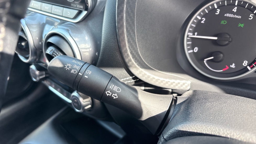 Nissan Juke 1.0 DiG-T 114 N-Connecta 5dr Petrol Hatchback - Image 27