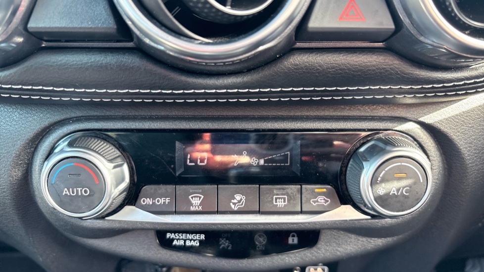 Nissan Juke 1.0 DiG-T 114 N-Connecta 5dr Petrol Hatchback - Image 32