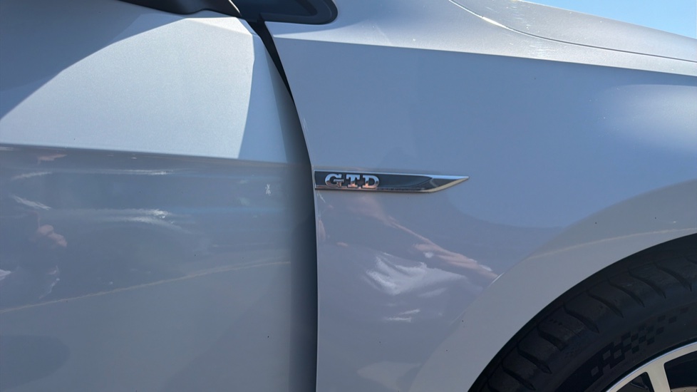 Volkswagen Golf 2.0 TDI 184 GTD 5dr Diesel Hatchback - Image 28