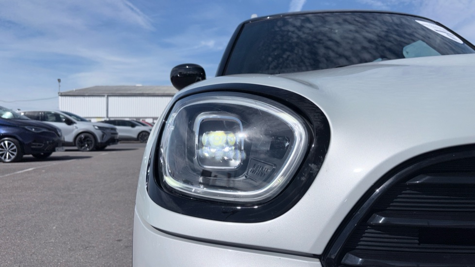 MINI Countryman 1.5 Cooper Sport 5dr Auto Petrol Hatchback - Image 33