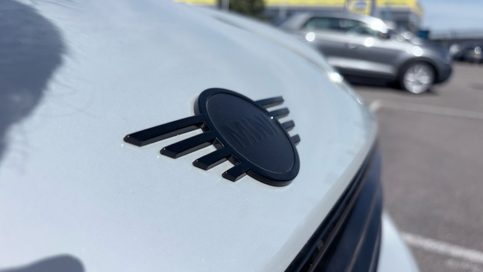 MINI Countryman 1.5 Cooper Sport 5dr Auto Petrol Hatchback - Image 35