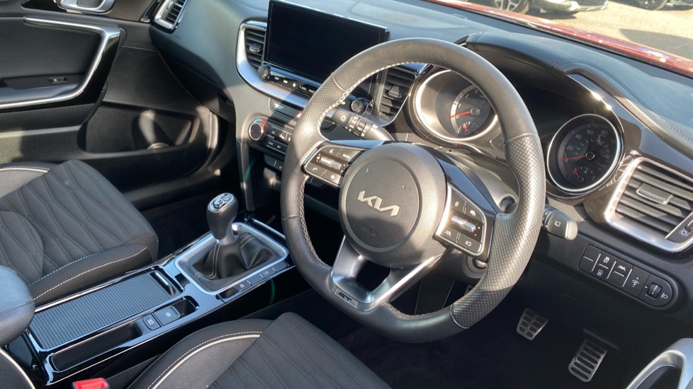 Kia Xceed 1.5T GDi ISG 138 GT-Line 5dr Petrol Hatchback - Image 11