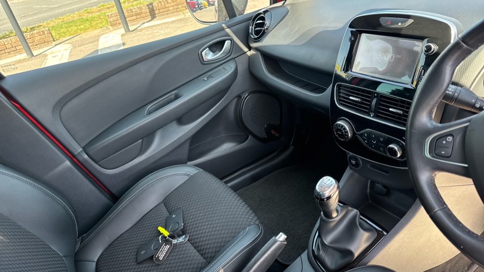 Renault Clio 0.9 TCE 90 GT Line 5dr Petrol Hatchback - Image 14