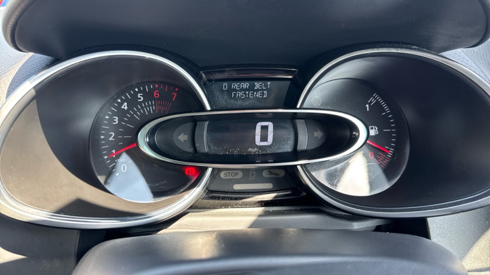 Renault Clio 0.9 TCE 90 GT Line 5dr Petrol Hatchback - Image 40