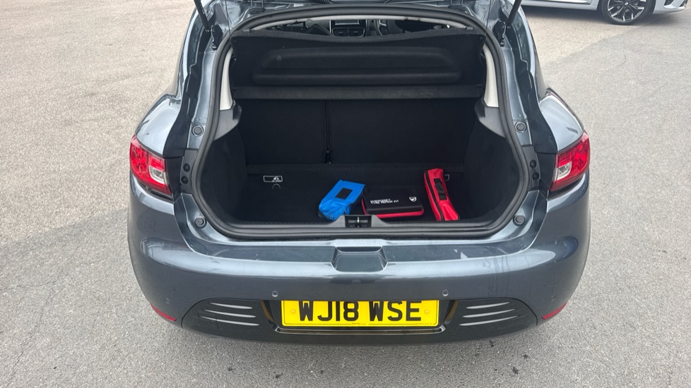 Renault Clio 0.9 TCE 90 Dynamique Nav 5dr Petrol Hatchback - Image 4