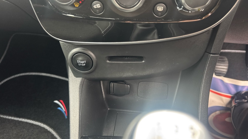Renault Clio 0.9 TCE 90 Dynamique Nav 5dr Petrol Hatchback - Image 33