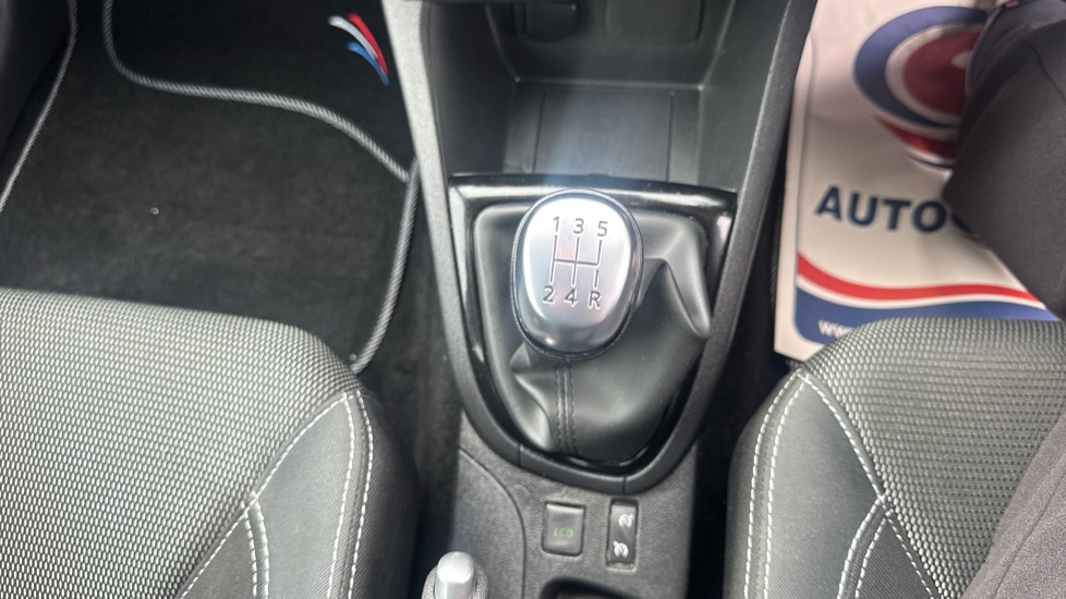 Renault Clio 0.9 TCE 90 Dynamique Nav 5dr Petrol Hatchback - Image 34