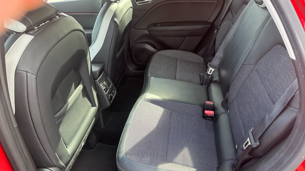 Renault Captur 1.5 dCi 95 S Edition 5dr Diesel Hatchback - Image 16