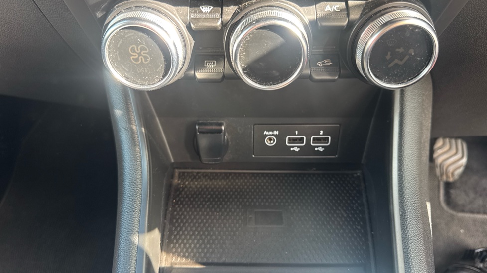 Renault Captur 1.5 dCi 95 S Edition 5dr Diesel Hatchback - Image 32
