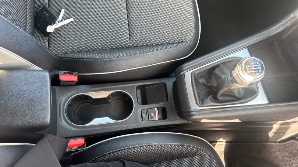 Renault Captur 1.5 dCi 95 S Edition 5dr Diesel Hatchback - Image 35