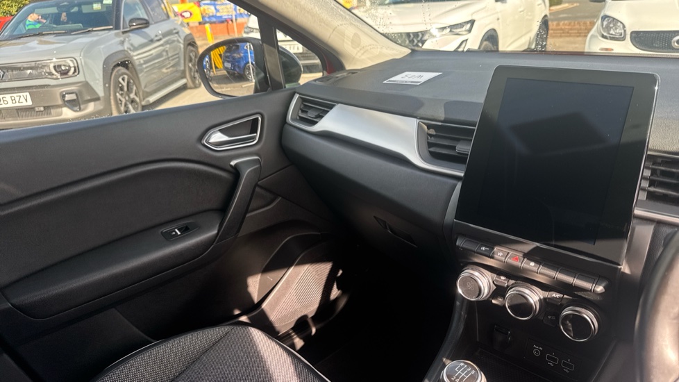 Renault Captur 1.5 dCi 95 S Edition 5dr Diesel Hatchback - Image 37