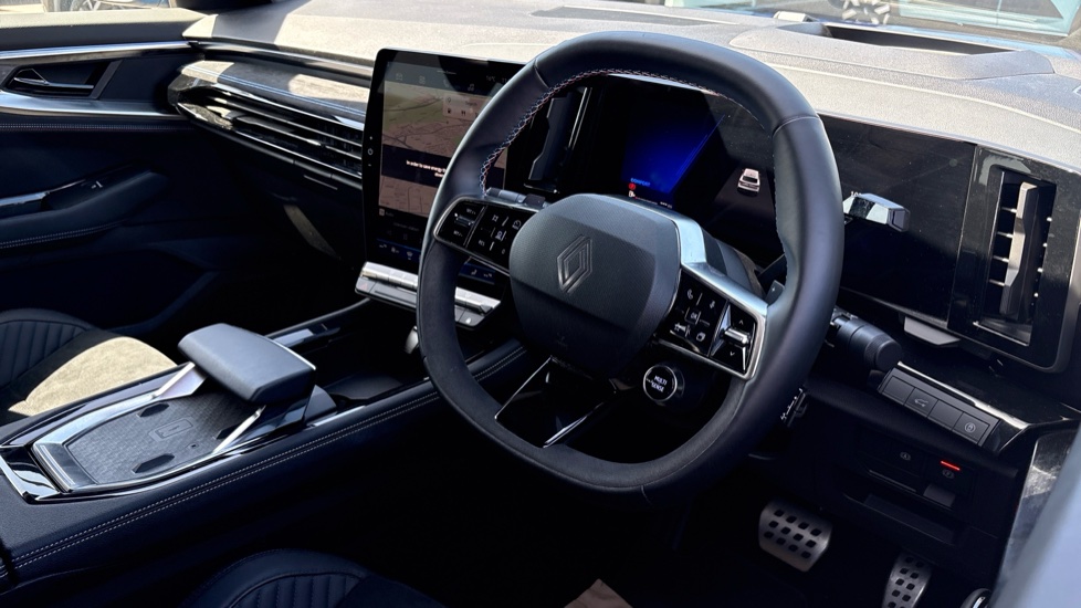 Renault Rafale E-Tech FHEV Techno Esprit Alpine 5dr Auto 4C Hybrid Estate - Image 11
