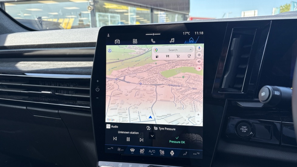 Renault Rafale E-Tech FHEV Techno Esprit Alpine 5dr Auto 4C Hybrid Estate - Image 12